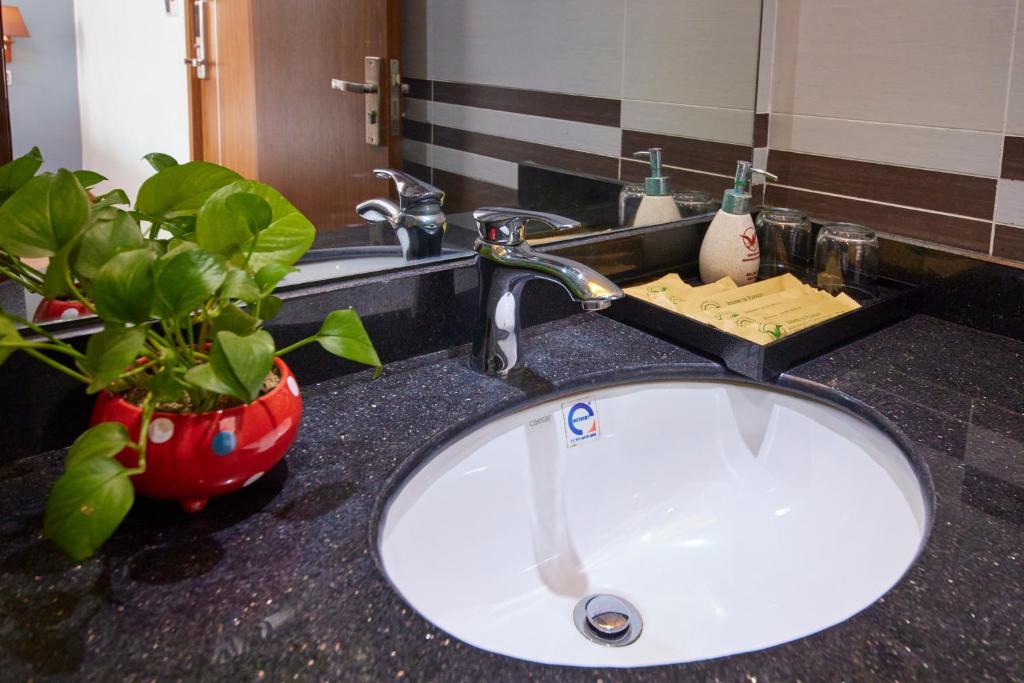 GIẾNG NGỌC HOTEL